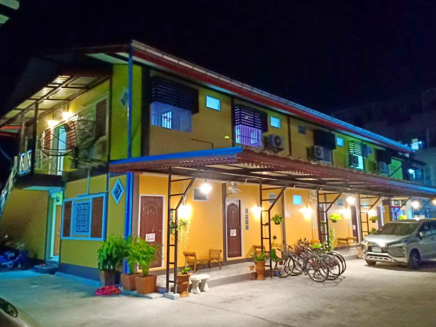 Siri Guesthouse พระนครศรีอยุธยา ภายนอก รูปภาพ